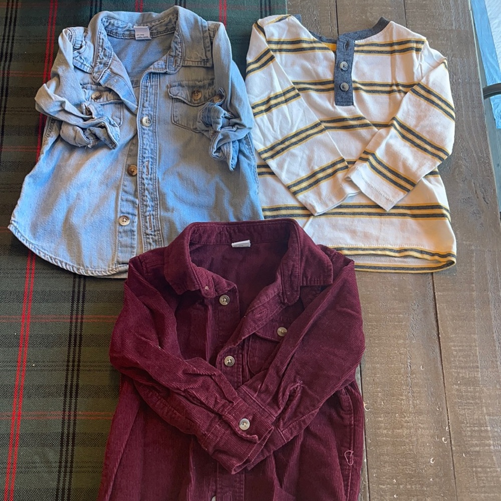 Size 18-24mo Old Navy shirts